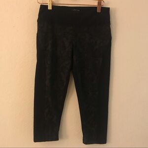 *** Marika Lace Print Cropped Leggings